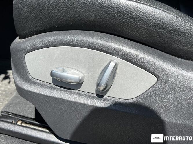 Porsche Cayenne S Hybrid 38 interauto-car