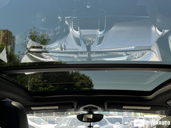 Porsche Cayenne S Hybrid 47 interauto-car