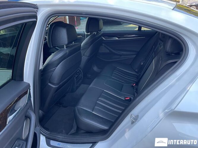 BMW 530e 56 interauto-car