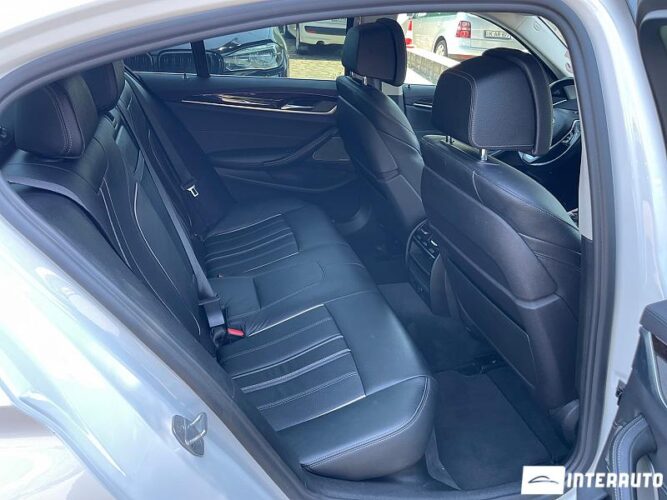 BMW 530e 55 interauto-car