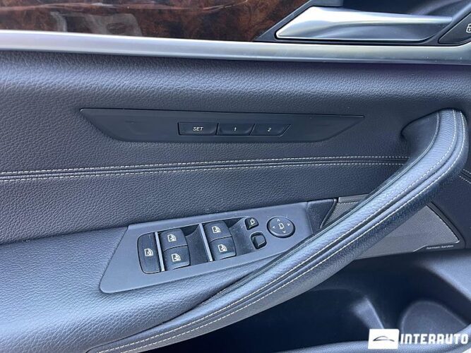 BMW 530e 50 interauto-car