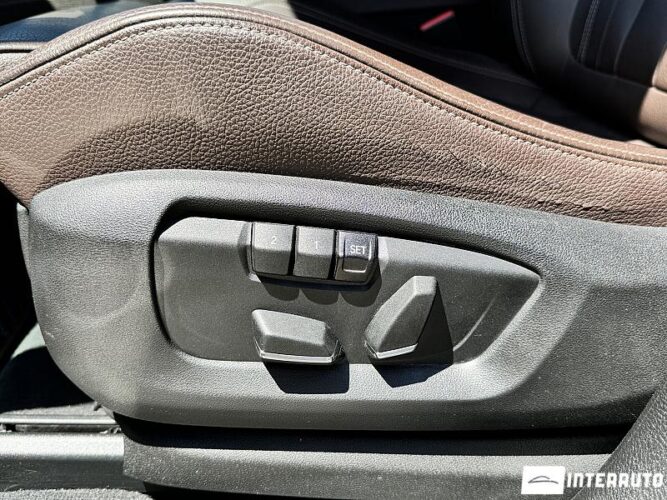 BMW X5 4.0e 56 interauto-car