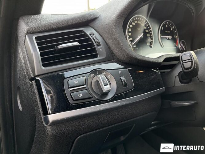 BMW X4 2.0D 44 interauto-car