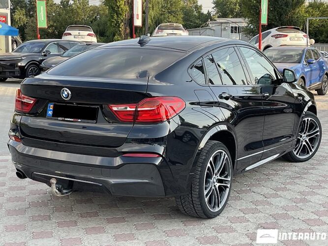 BMW X4 2.0D 33 interauto-car