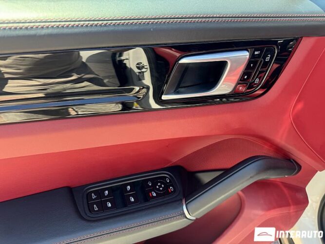 Porsche Cayenne Coupe 66 interauto-car