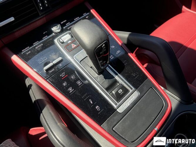 Porsche Cayenne Coupe 60 interauto-car