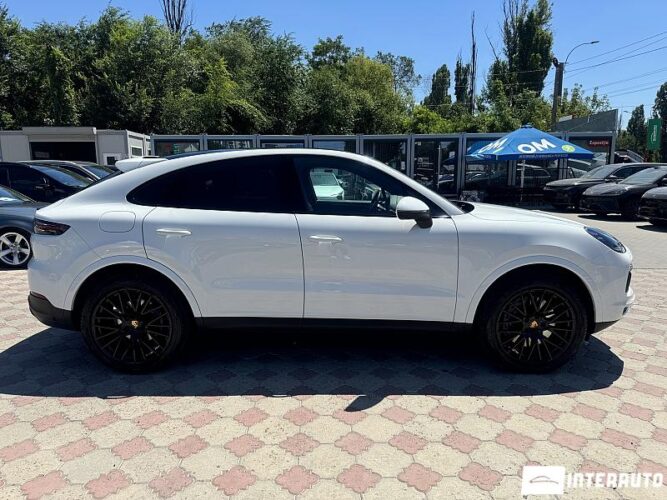 Porsche Cayenne Coupe 46 interauto-car