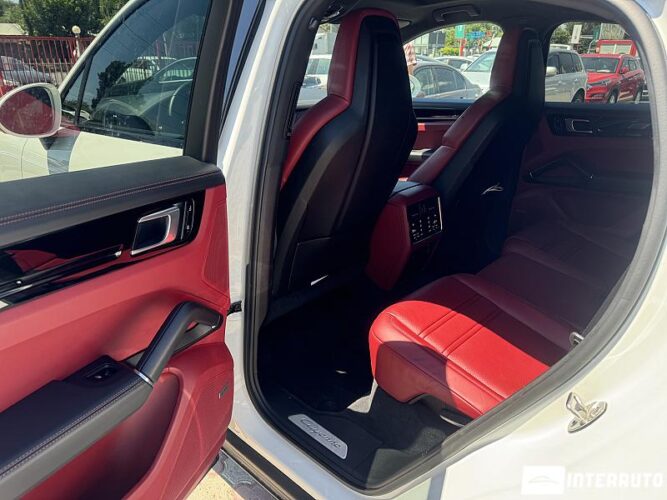 Porsche Cayenne Coupe 65 interauto-car