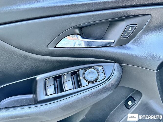 Chevrolet Volt 49 interauto-car