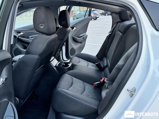 Chevrolet Volt 44 interauto-car