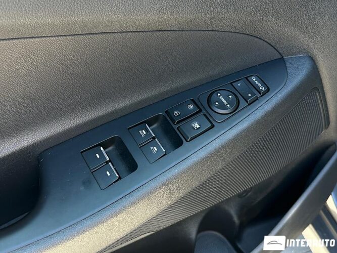 Hyundai Tucson 36 interauto-car