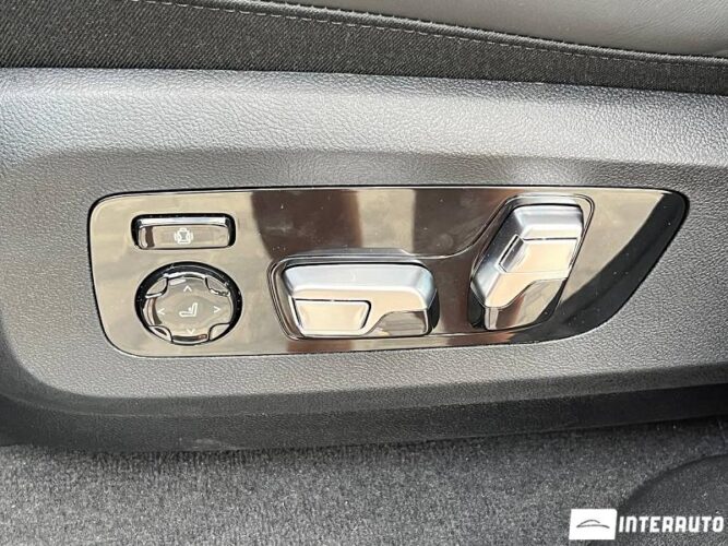 BMW X6 4.0i 60 interauto-car