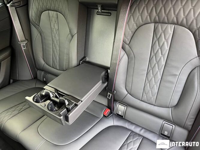 BMW X6 4.0i 64 interauto-car