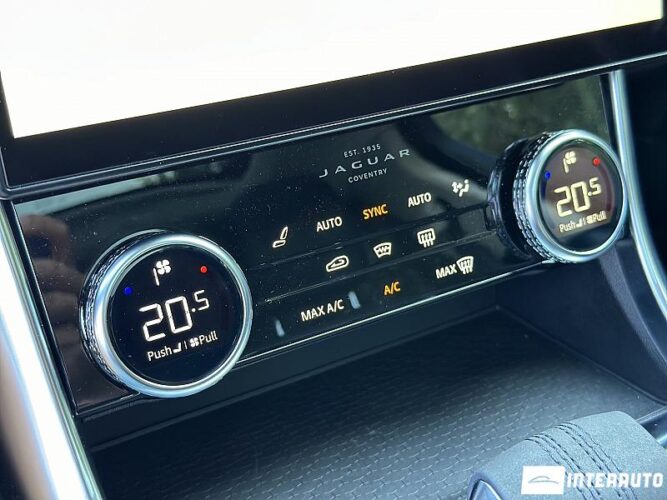 Jaguar XF 47 interauto-car