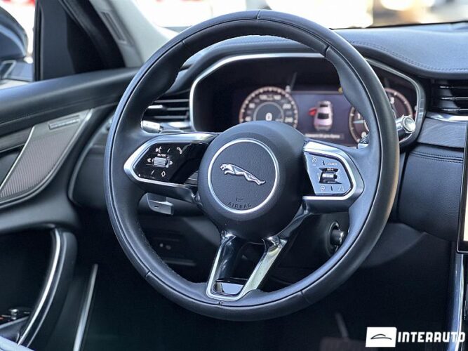 Jaguar XF 44 interauto-car