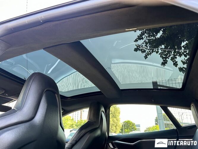 Tesla Model S 46 interauto-car
