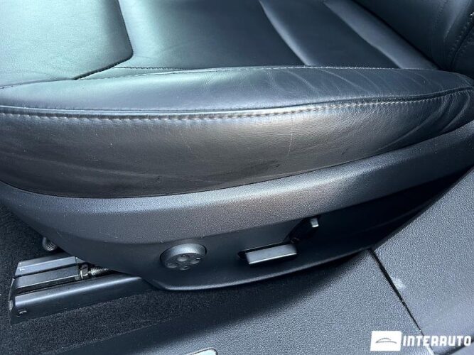 Tesla Model S 48 interauto-car