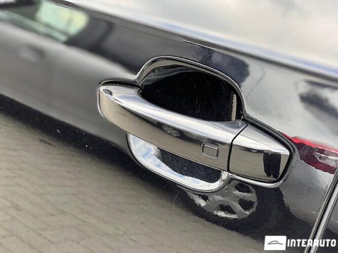 Audi SQ7 42 interauto-car