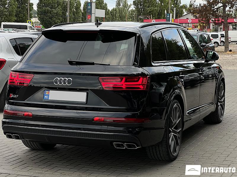 Audi SQ7 12 automobil-interauto