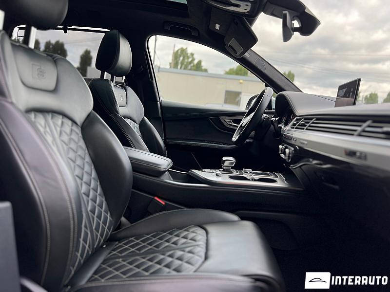 Audi SQ7 28 automobil-interauto