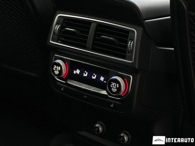 Audi SQ7 58 interauto-car