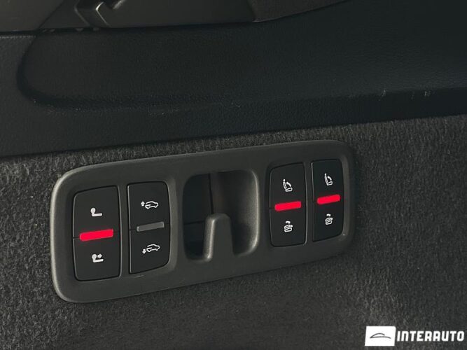 Audi SQ7 60 interauto-car