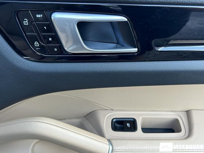 Porsche Cayenne 53 interauto-car