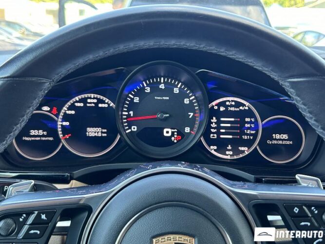 Porsche Cayenne 49 interauto-car