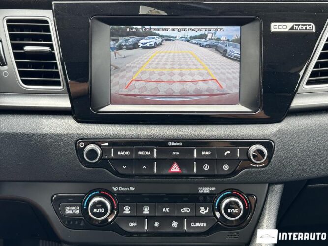 Kia Niro 40 interauto-car