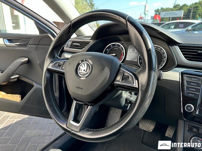 Skoda Superb 41 interauto-car