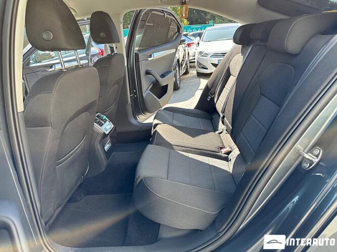 Skoda Superb 36 interauto-car