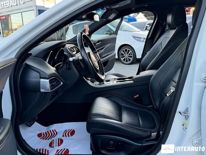 Jaguar XE 42 interauto-car