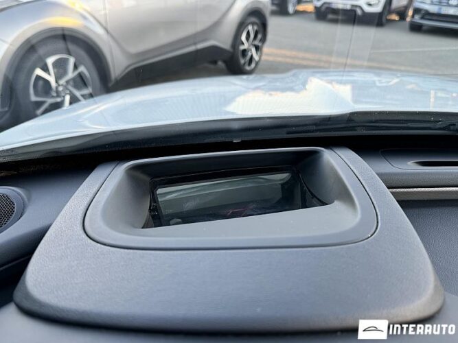 Jaguar XE 44 interauto-car