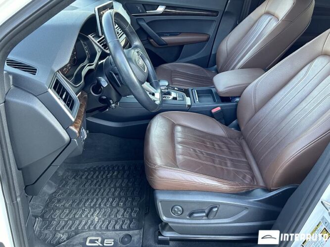 Audi Q5 40 interauto-car