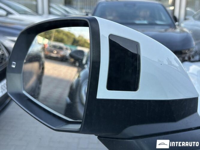 Audi Q5 38 interauto-car