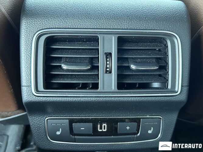 Audi Q5 52 interauto-car