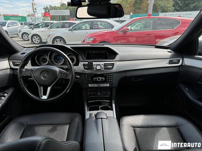 Mercedes E 300h 37 interauto-car