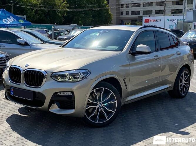 BMW X4 3.0i 31 interauto-car