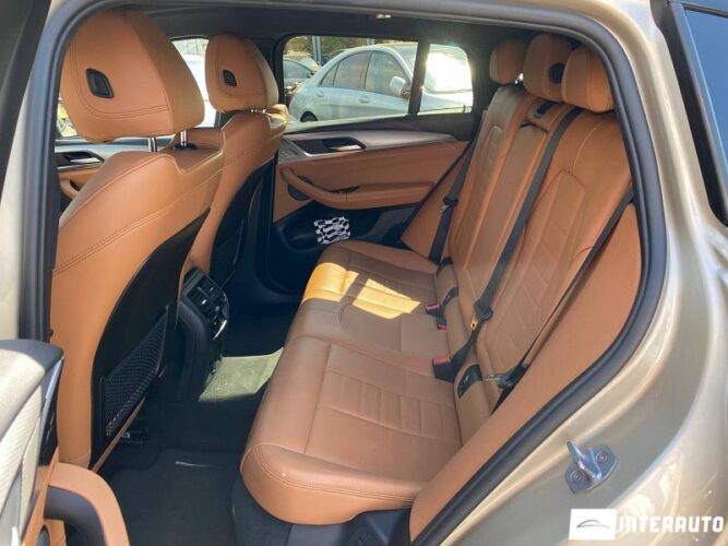 BMW X4 3.0i 49 interauto-car