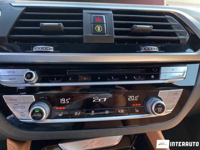 BMW X4 3.0i 45 interauto-car