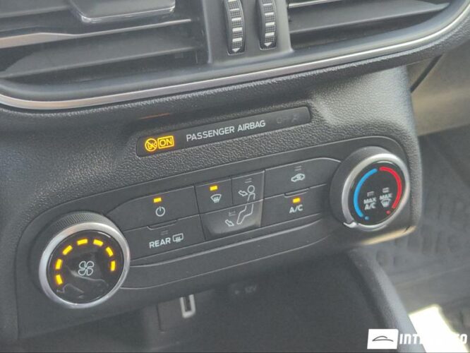 Ford Focus 40 interauto-car