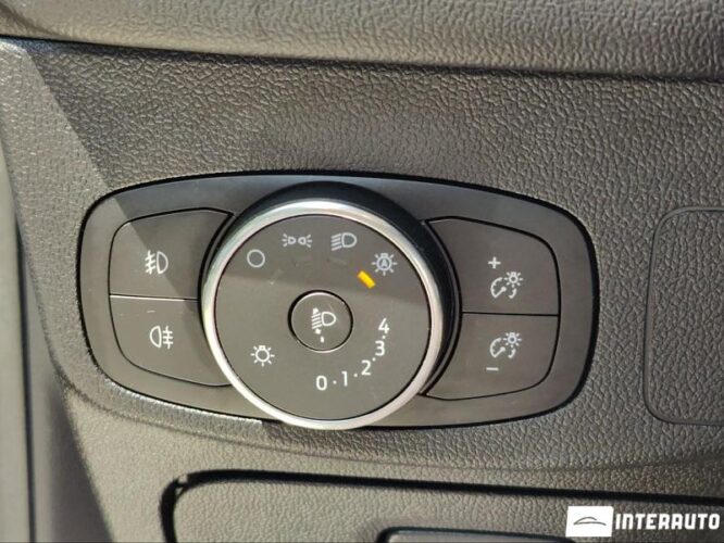 Ford Focus 43 interauto-car