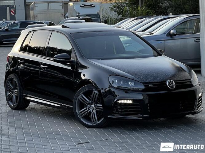 Volkswagen Golf R 2010 doar la InterAuto