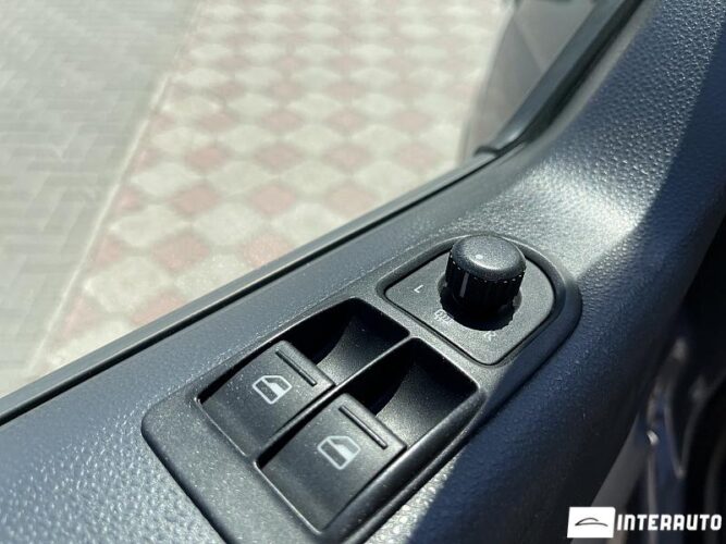 Volkswagen Transporter 29 interauto-car
