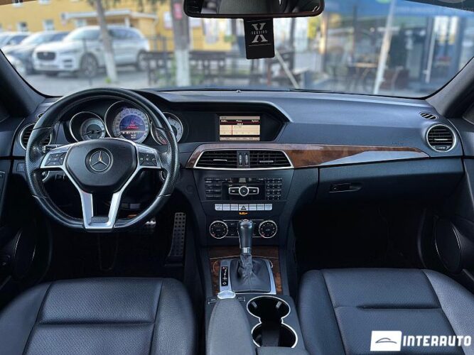 Mercedes C 250 44 interauto-car