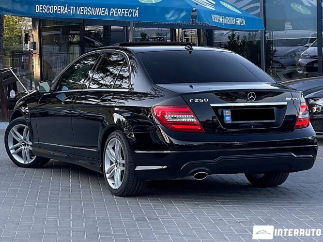 Mercedes C 250 36 interauto-car