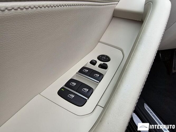 BMW X6 4.0i 64 interauto-car