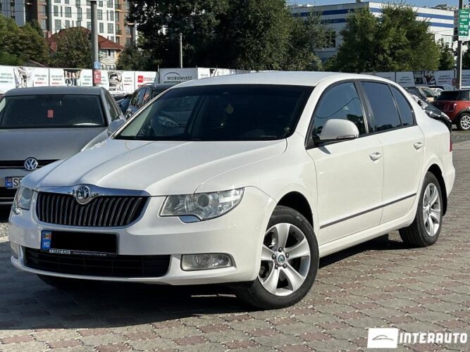 Skoda Superb 28 interauto-car