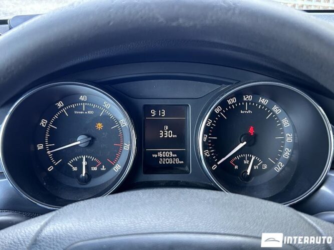 Skoda Superb 37 interauto-car