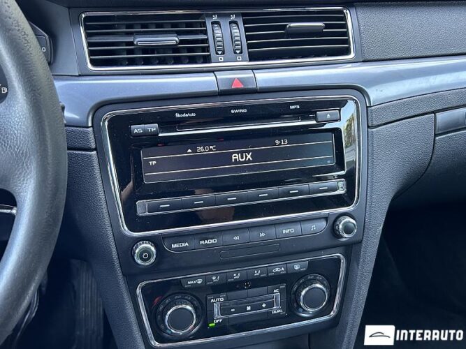 Skoda Superb 38 interauto-car